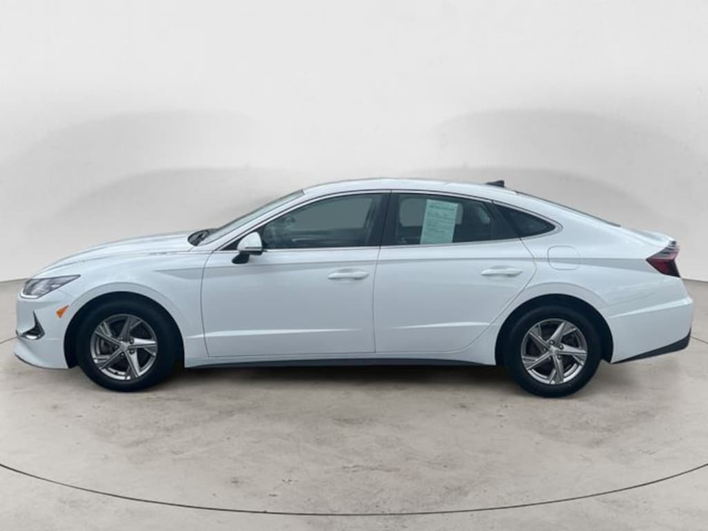 Used 2023 Hyundai Sonata SE Sedan