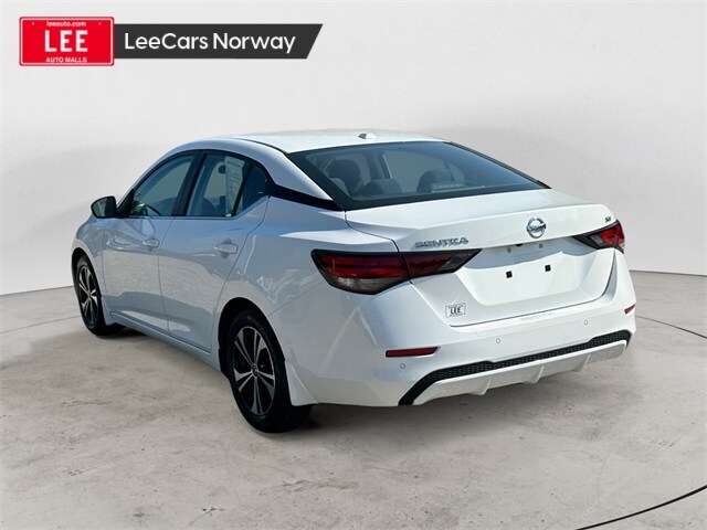 2022 Nissan Sentra SV photo 3