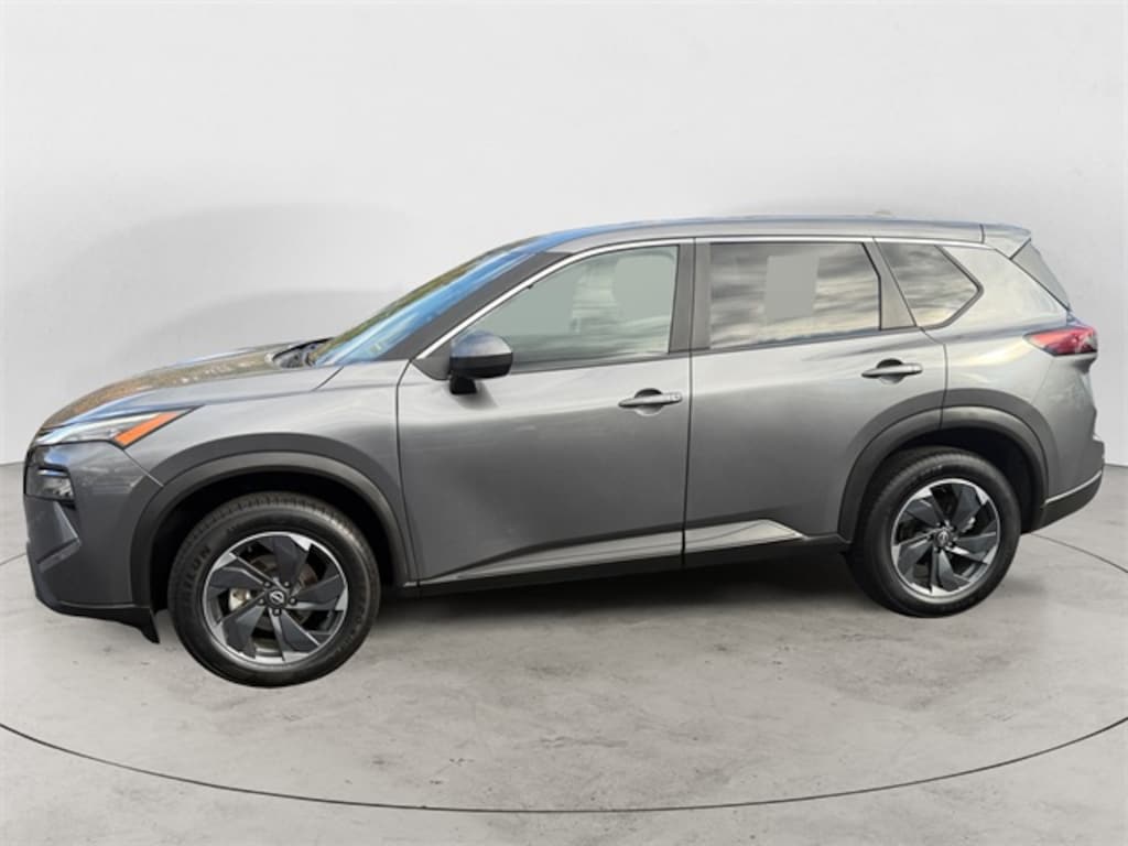Used 2024 Nissan Rogue SV SUV