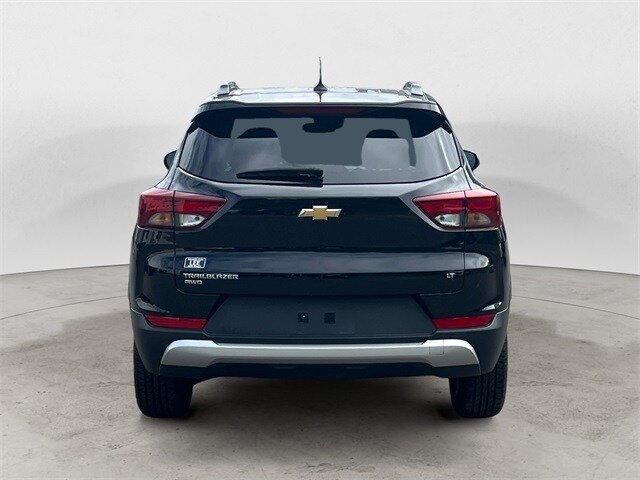 2024 Chevrolet Trailblazer LT photo 3