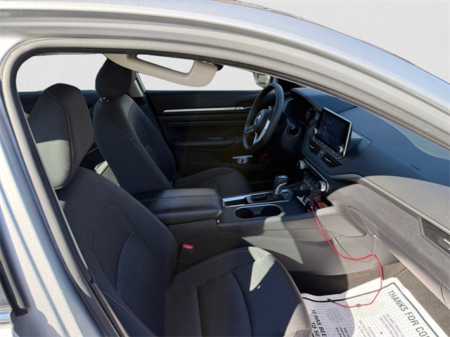 2022 Nissan Altima 2.5 SV photo 6