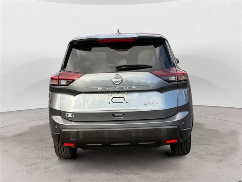 Used 2024 Nissan Rogue SV SUV
