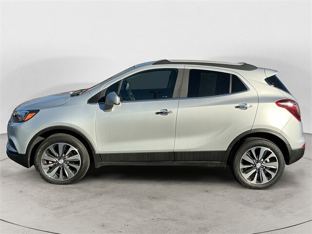 2022 Buick Encore Preferred photo 2
