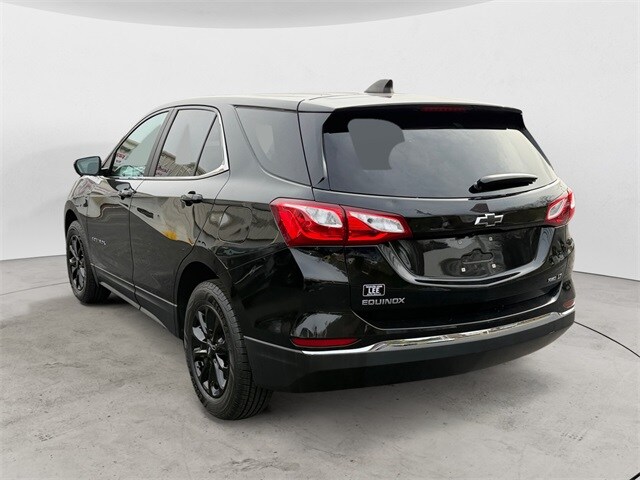 2021 Chevrolet Equinox LT photo 2