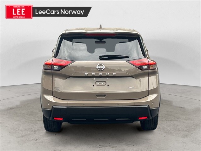 2025 Nissan Rogue SV photo 4
