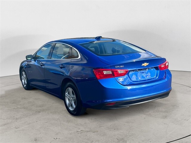 2023 Chevrolet Malibu 1LT photo 3