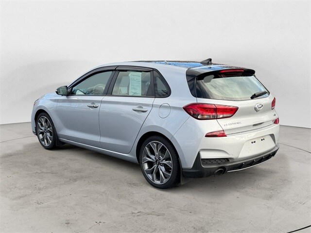 2019 Hyundai Elantra GT N Line photo 3