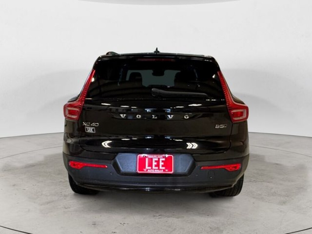Used 2023 Volvo XC40 B5 Plus Dark Theme SUV
