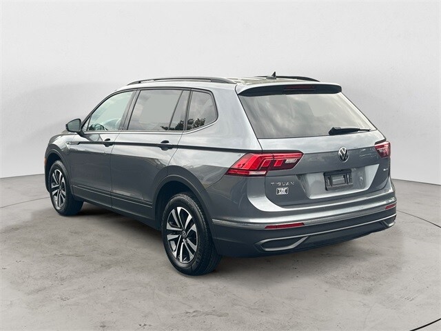 2022 Volkswagen Tiguan S photo 2