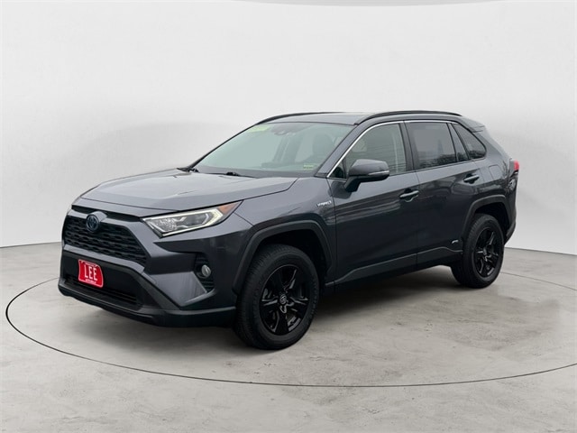 2020 Toyota RAV4 XLE's photo