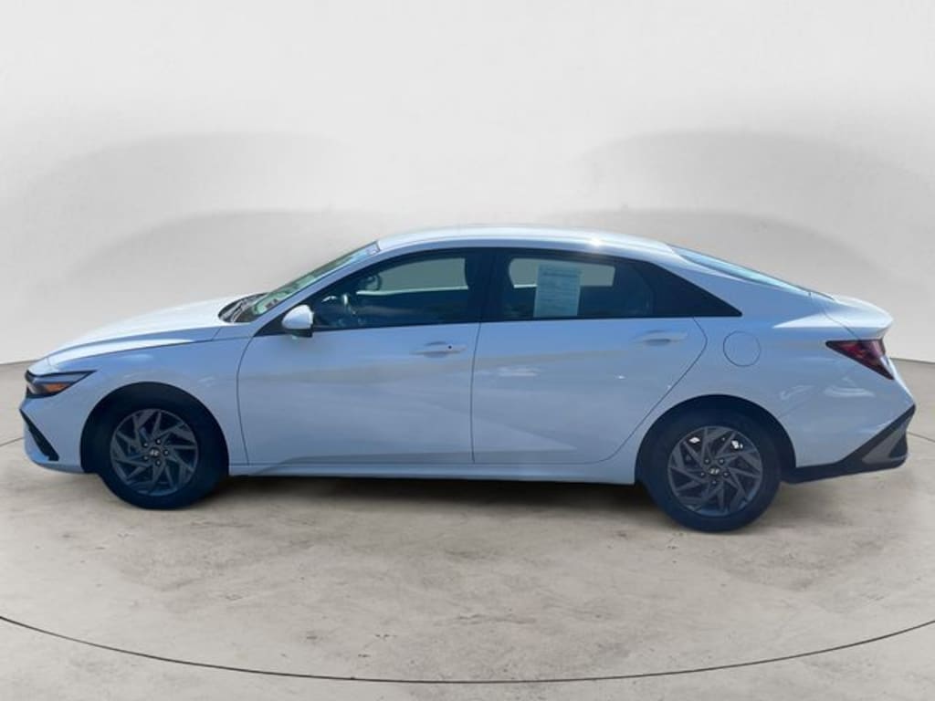 Used 2024 Hyundai Elantra SEL Sedan