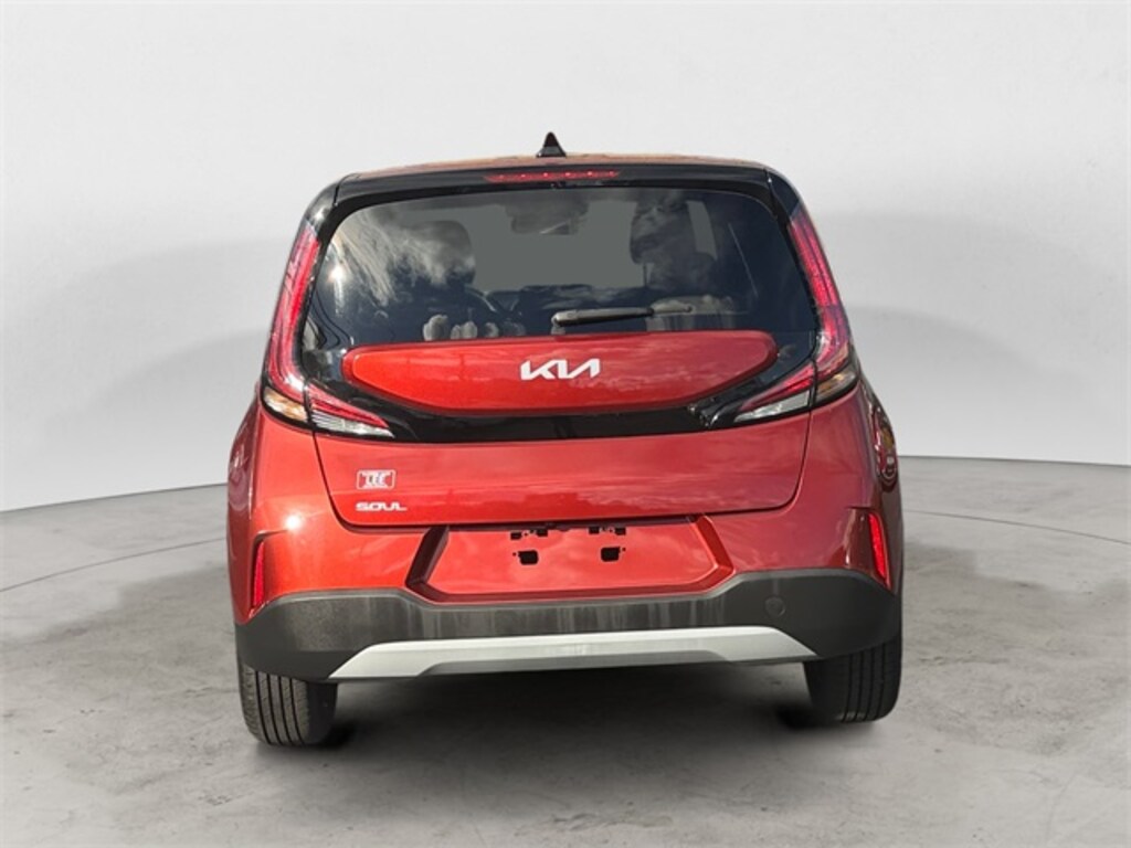 Used 2023 Kia Soul LX Hatchback