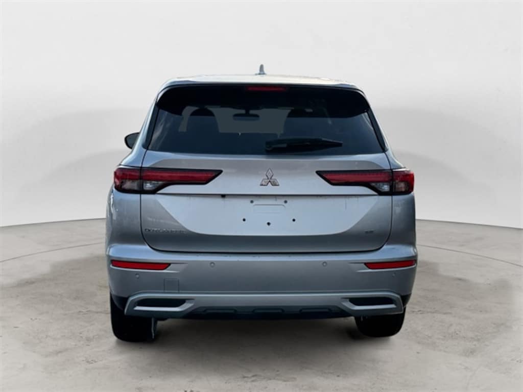 Used 2024 Mitsubishi Outlander SE Black Edition SUV