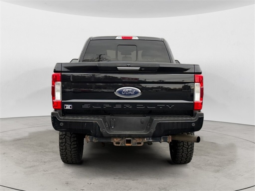 Used 2019 Ford F-250SD Lariat Truck