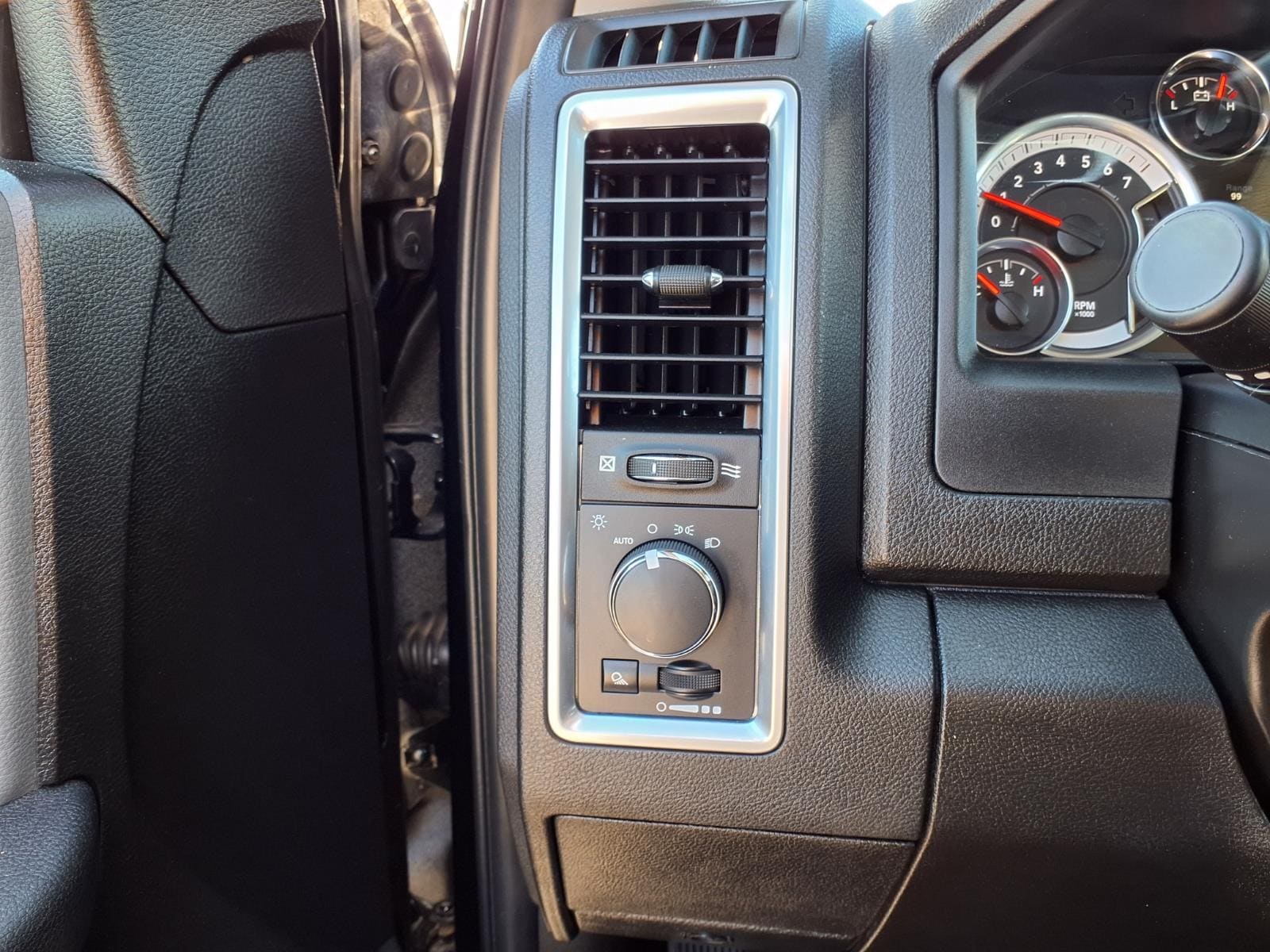 used 2023 Ram 1500 Classic car, priced at $29,999