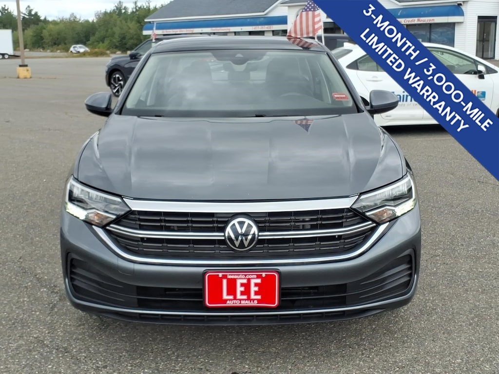 Used 2024 Volkswagen Jetta 1.5T SE Sedan
