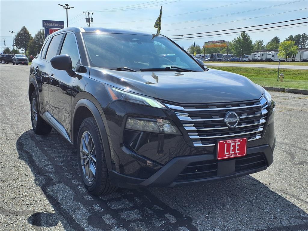 2024 Nissan Rogue S photo 2