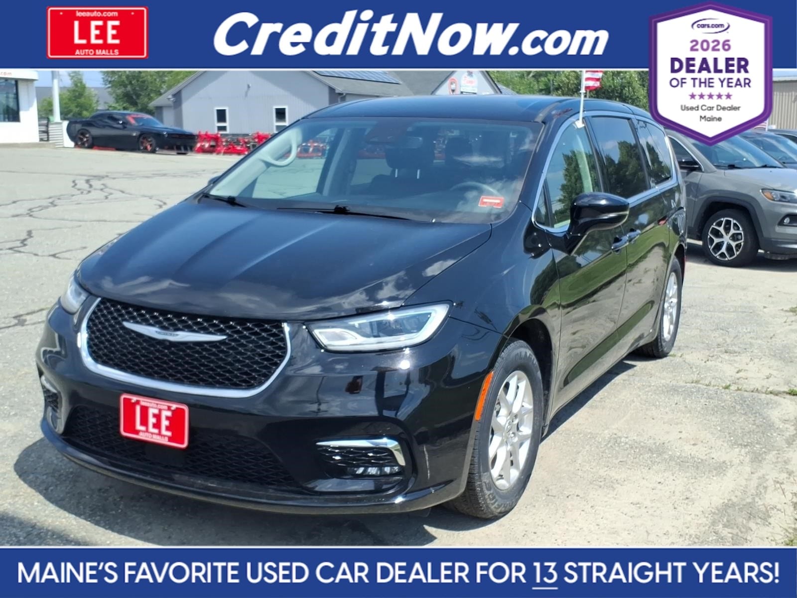 2024 Chrysler Pacifica Touring L's photo