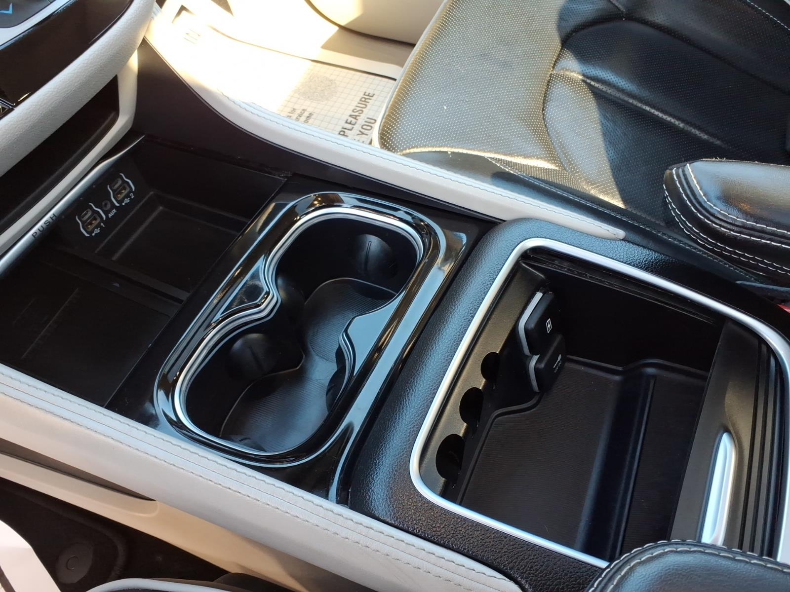 used 2023 Chrysler Pacifica car, priced at $29,333