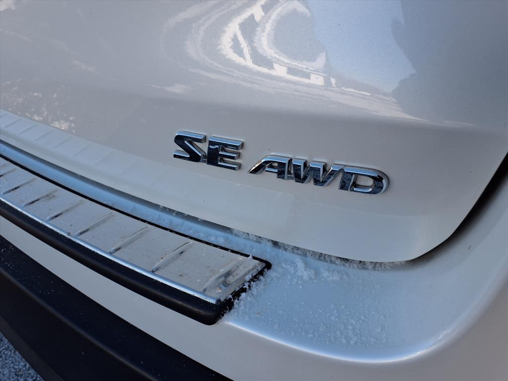 used 2019 Toyota Highlander car, priced at $28,888