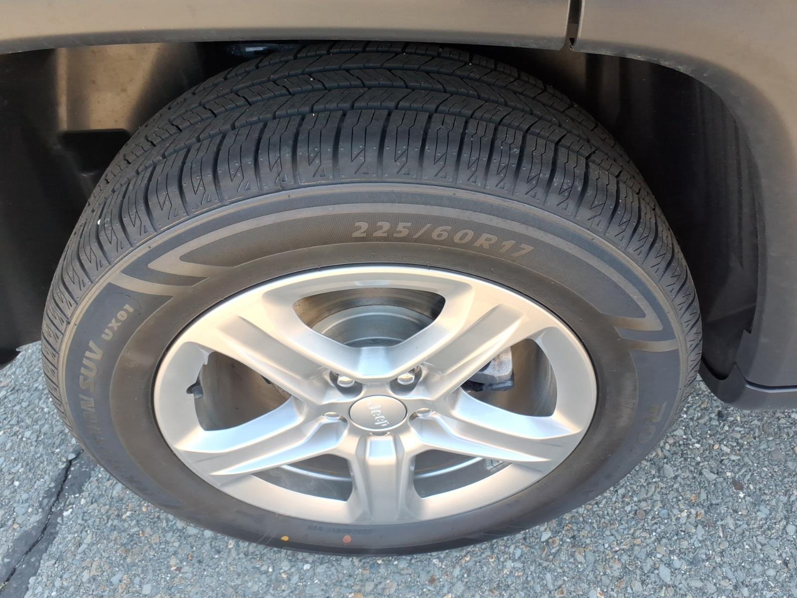 used 2024 Jeep Compass car, priced at $23,426