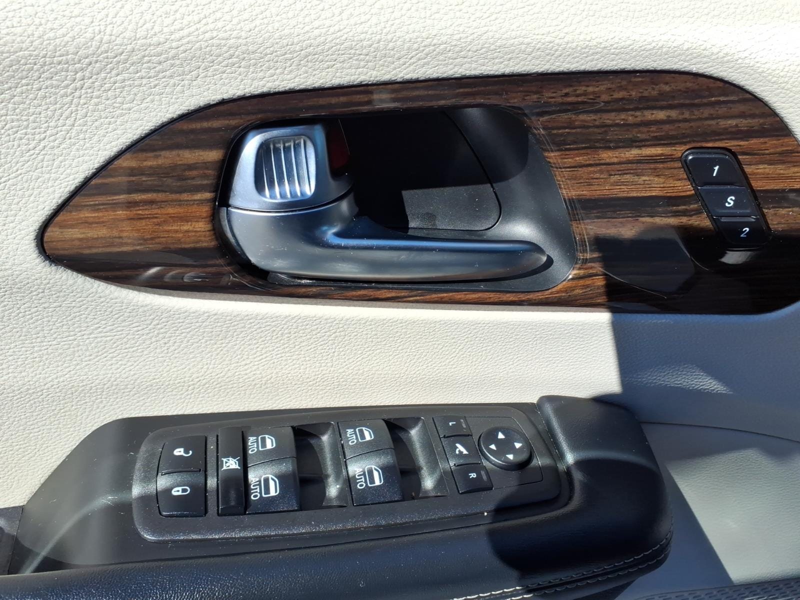 used 2023 Chrysler Pacifica car, priced at $29,333