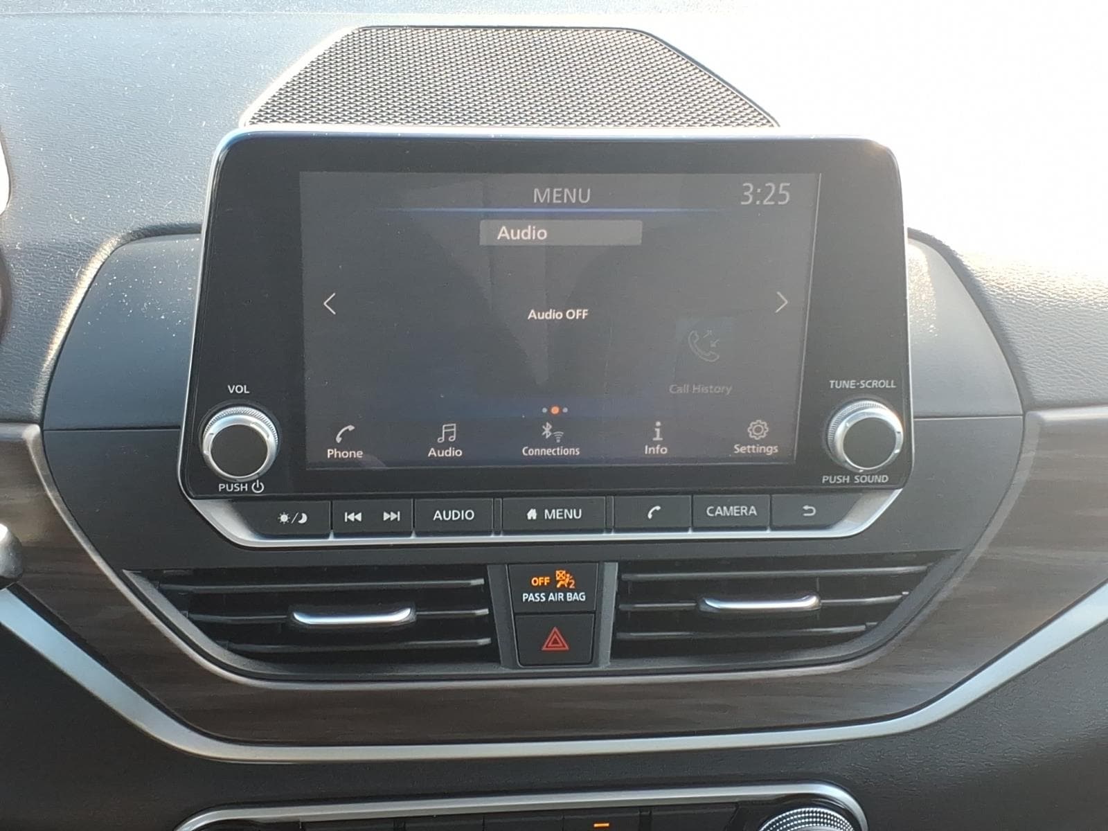 Used 2024 Scarlet Nissan 2.5 SV image 20