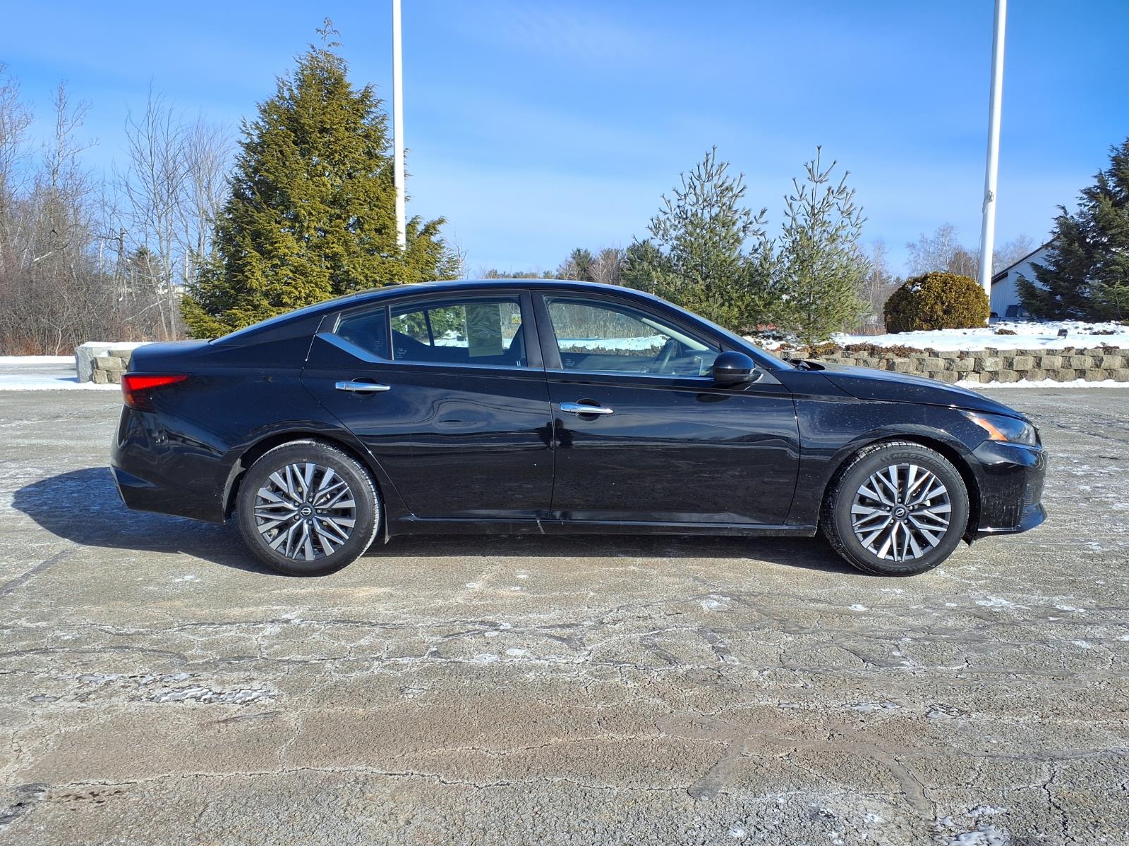 used 2023 Nissan Altima car, priced at $20,555