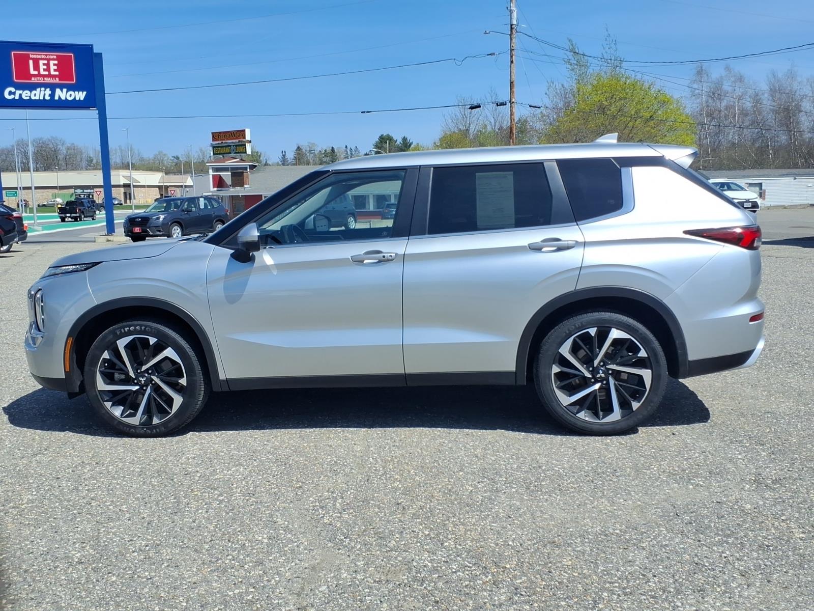used 2024 Mitsubishi Outlander car, priced at $27,247