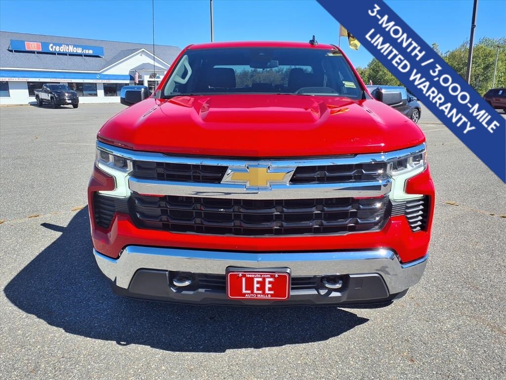 2022 Chevrolet Silverado 1500 LT photo 2