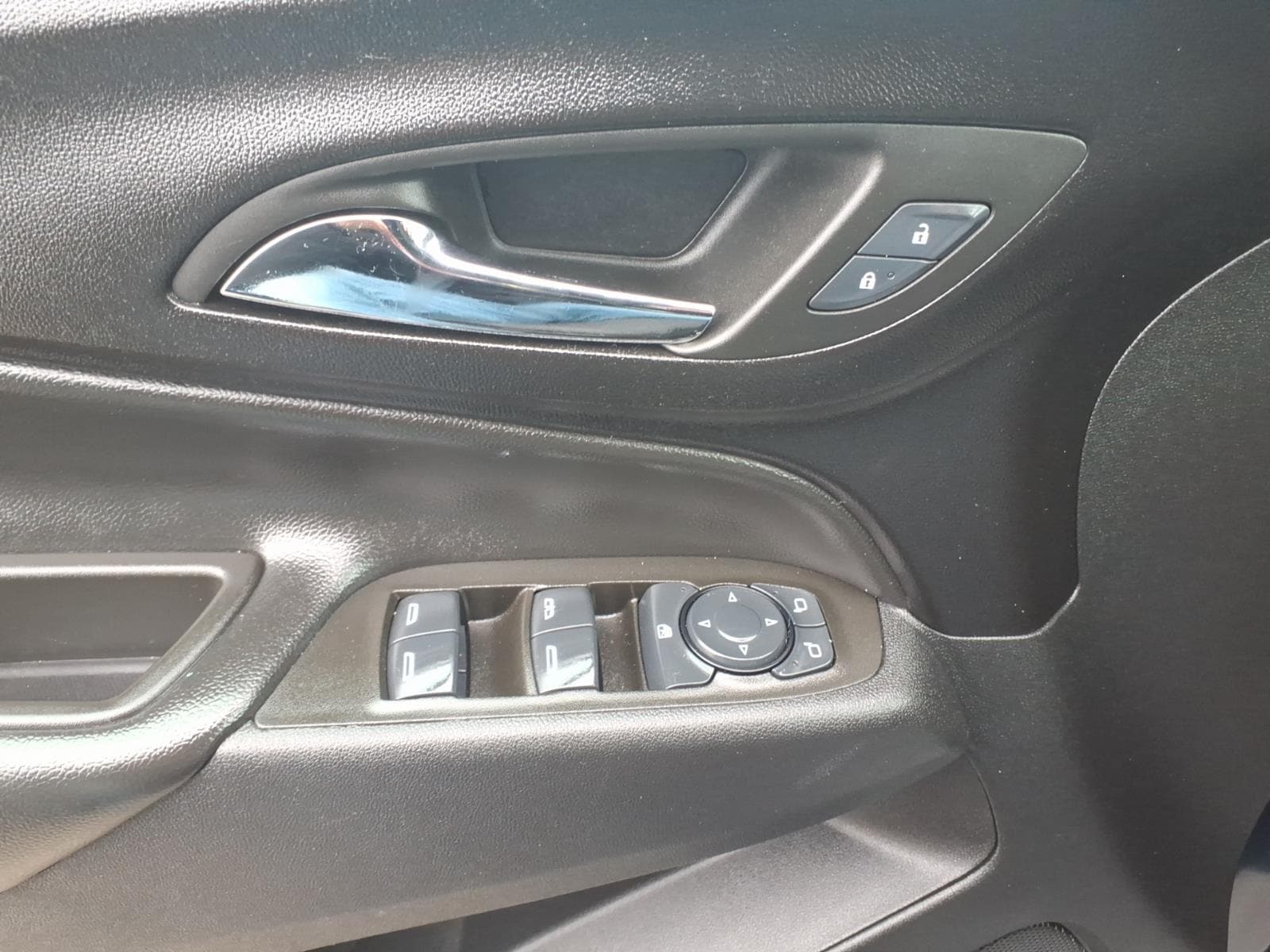 used 2024 Chevrolet Equinox car, priced at $24,648