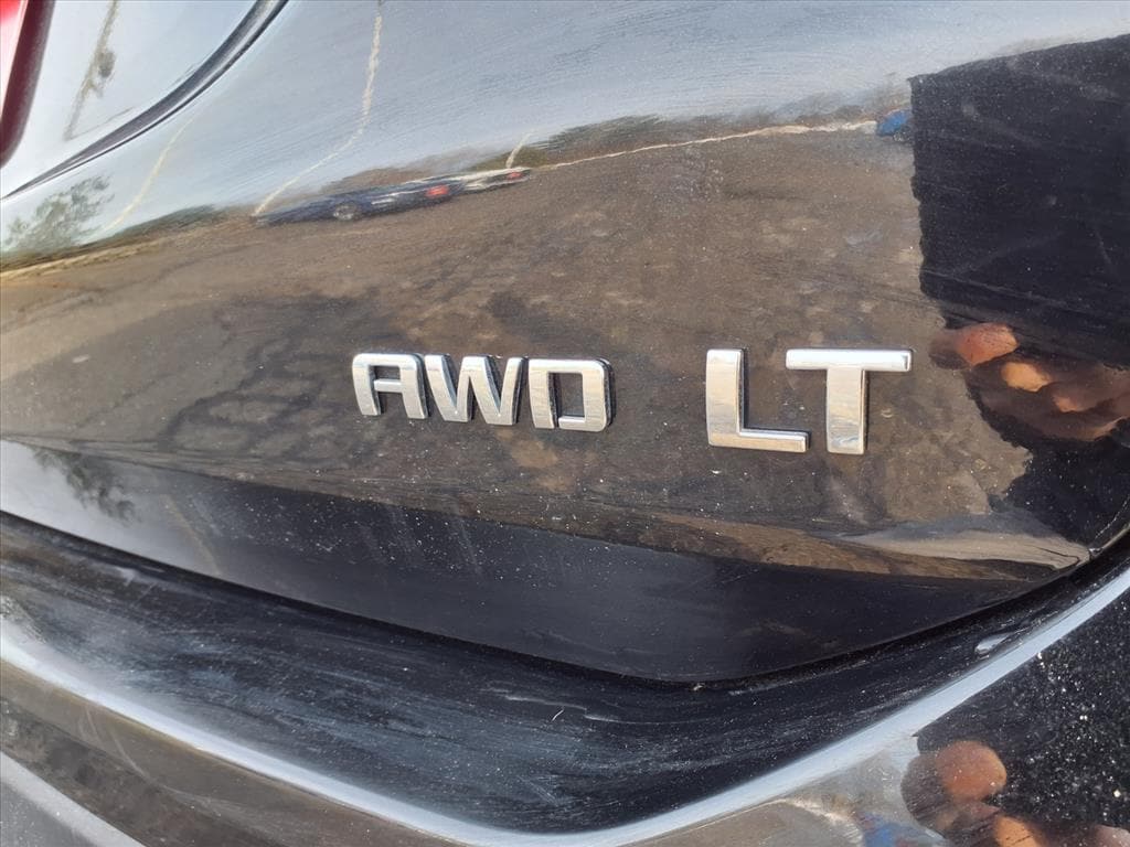 used 2024 Chevrolet Equinox car, priced at $23,555