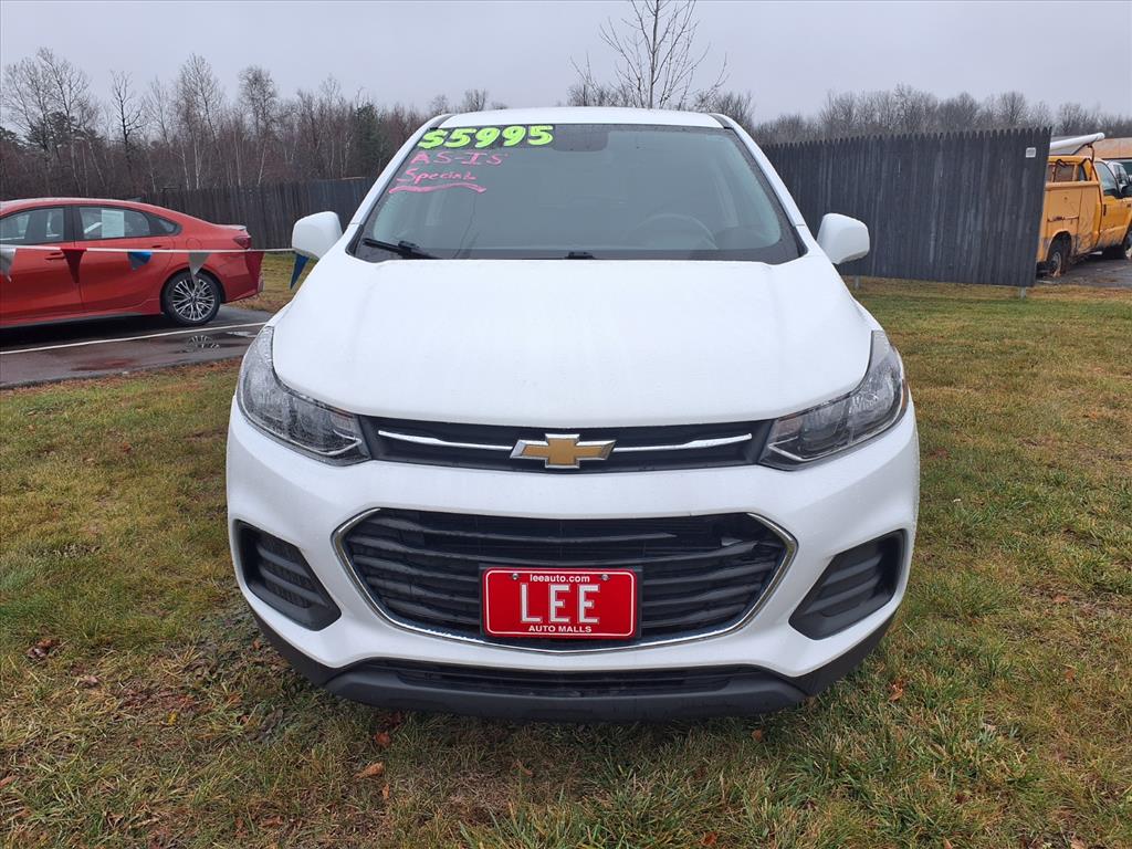 2019 Chevrolet Trax LS photo 2