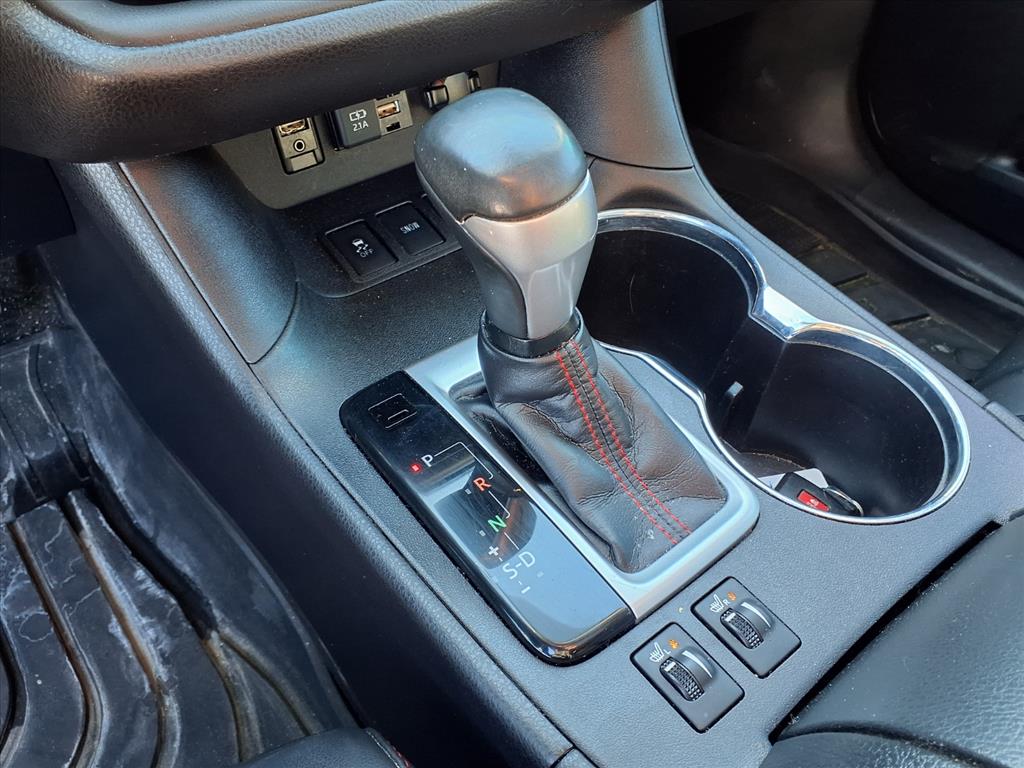 used 2019 Toyota Highlander car, priced at $28,888