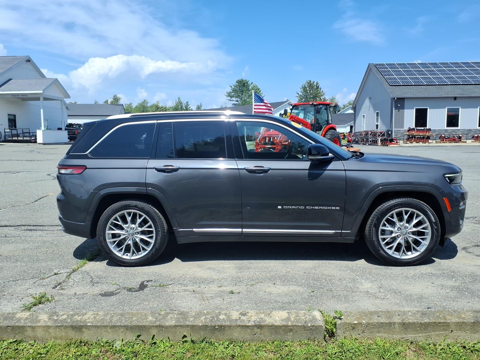 2022 Jeep Grand Cherokee Summit - Photo 4