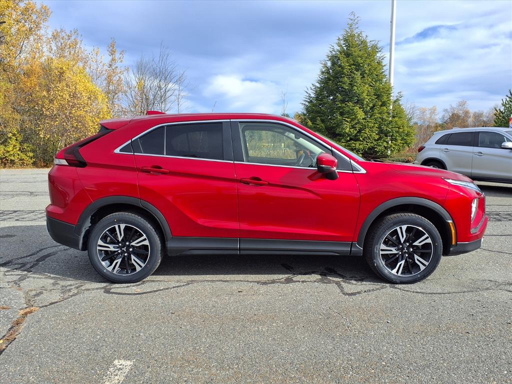2024 Mitsubishi Eclipse Cross SE photo 3