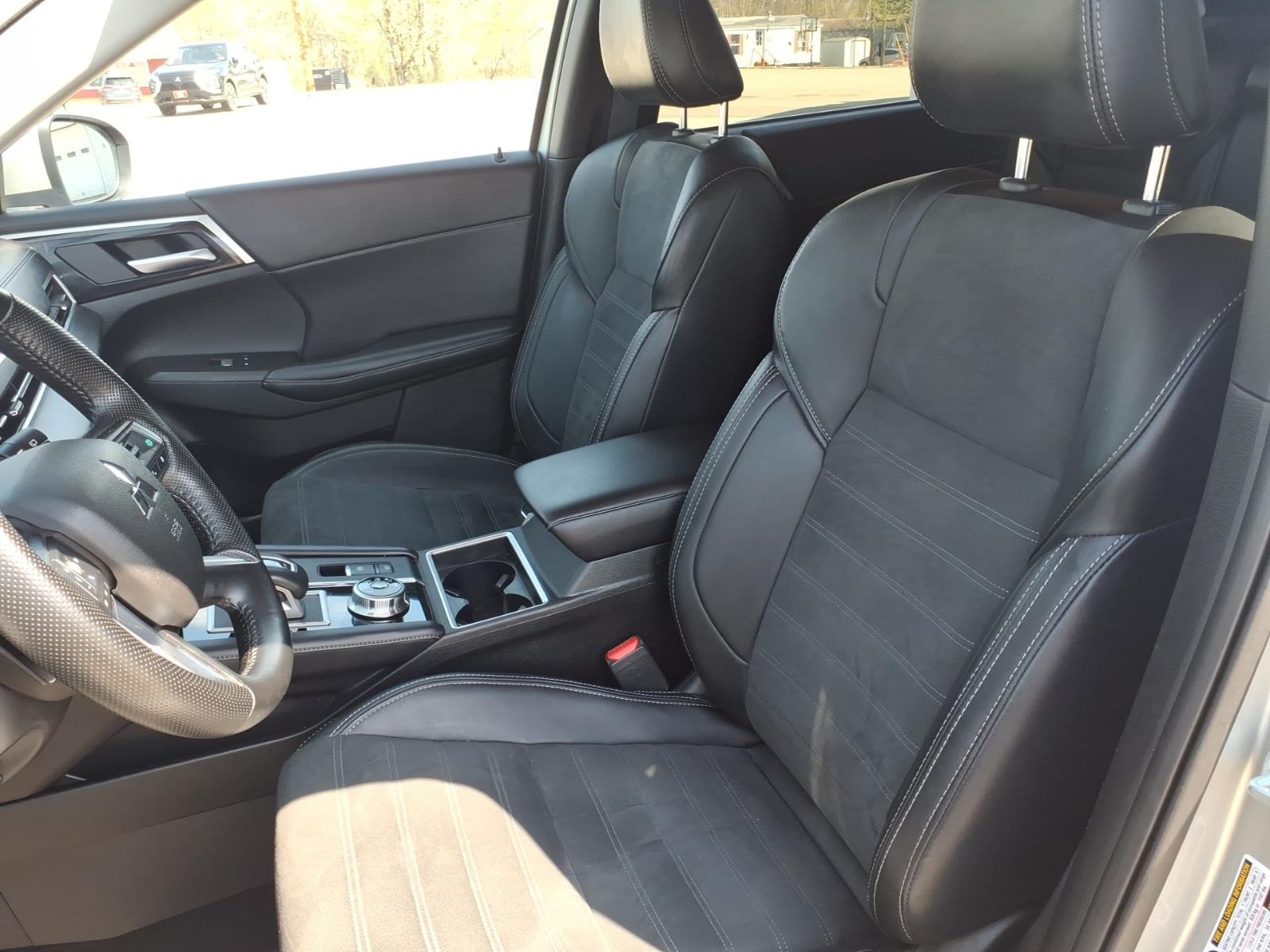 used 2024 Mitsubishi Outlander car, priced at $27,247