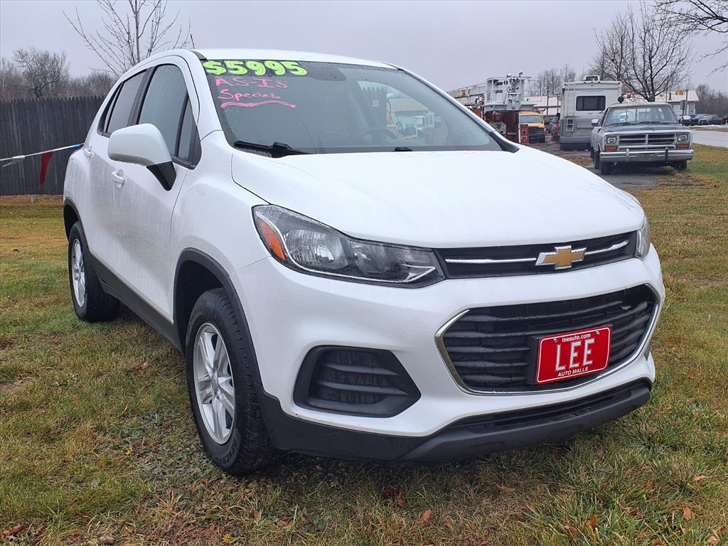 2019 Chevrolet Trax LS photo 3