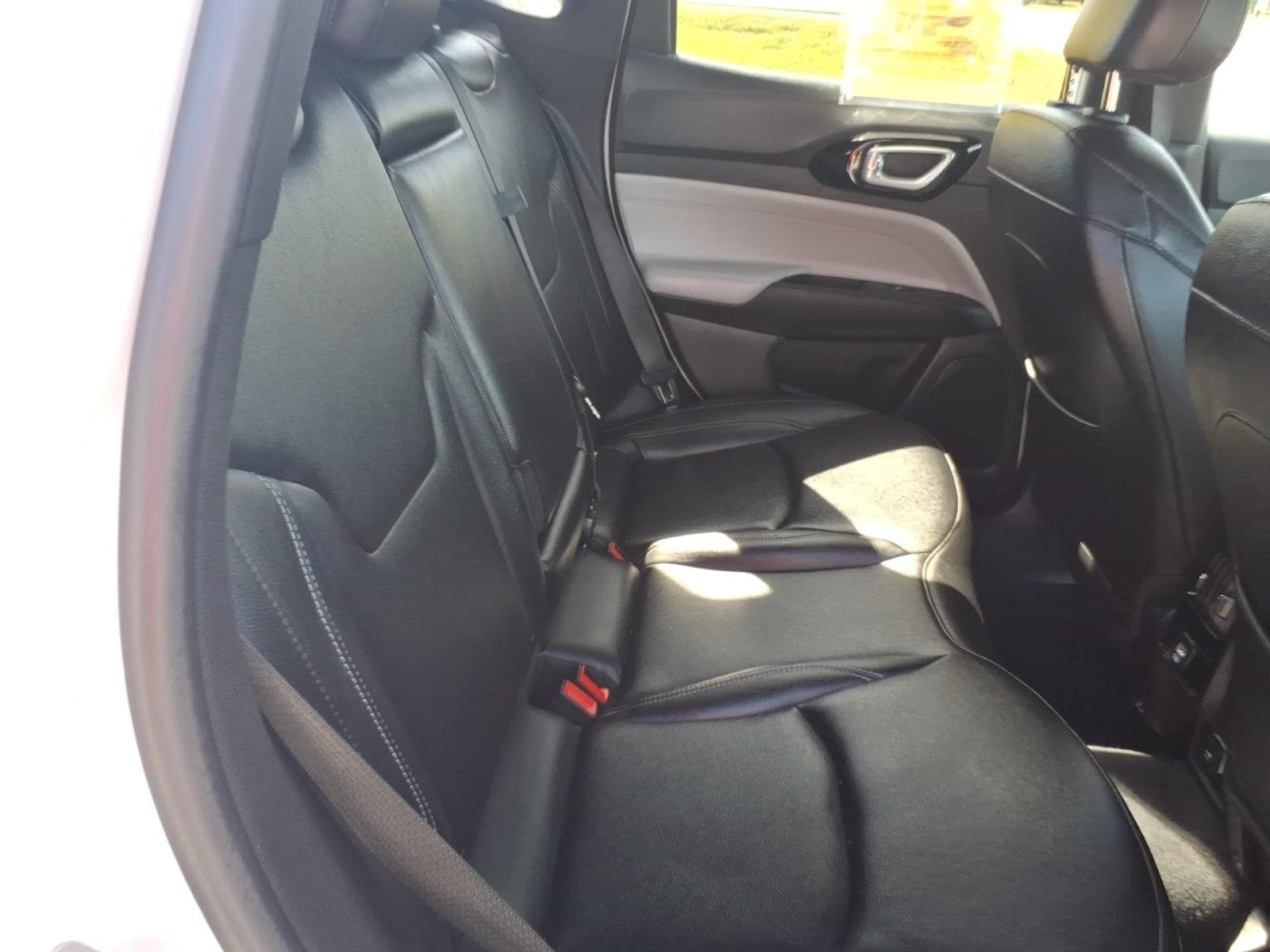 2025 Jeep Compass Limited - Photo 16
