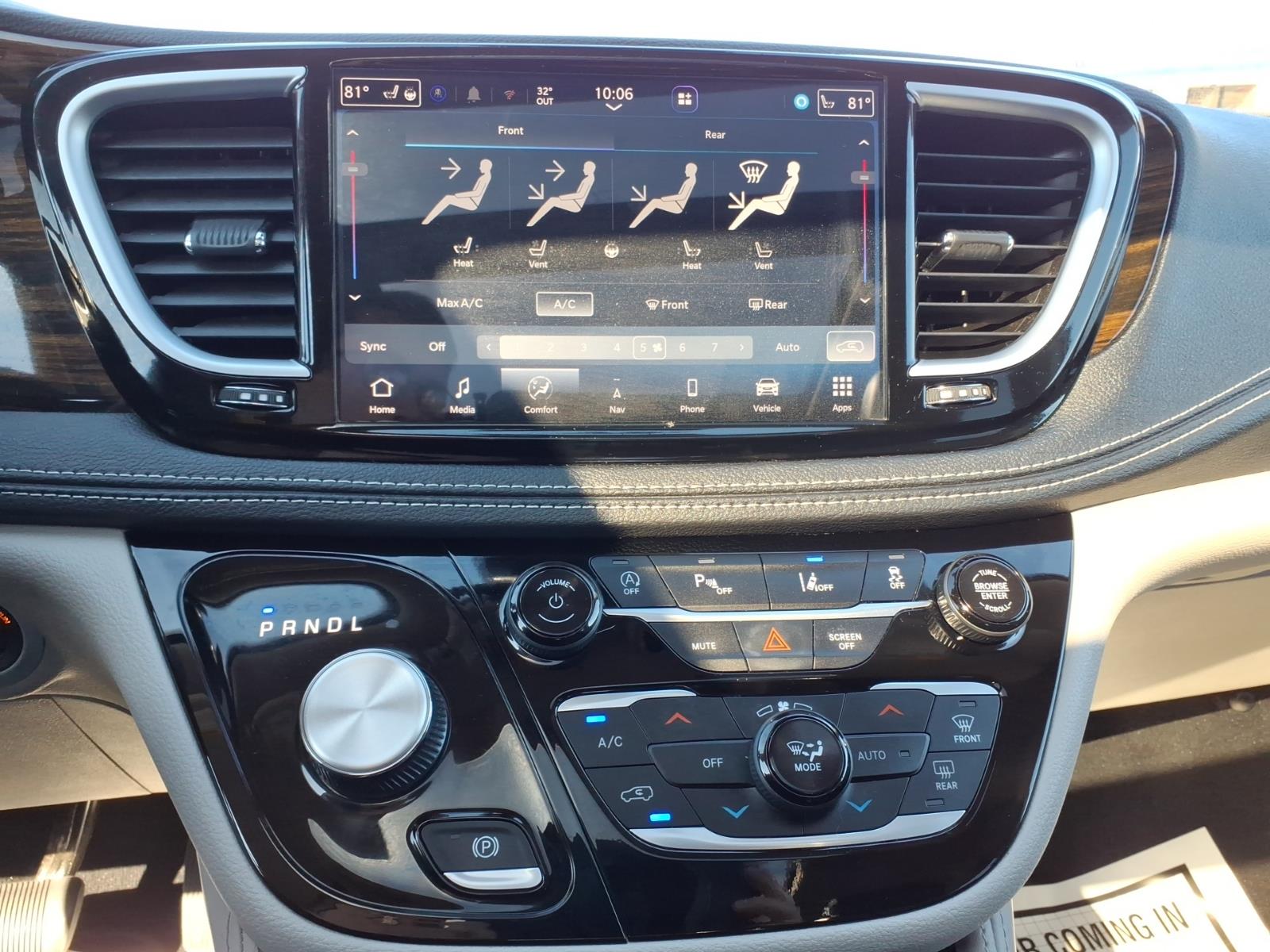 used 2023 Chrysler Pacifica car, priced at $29,333