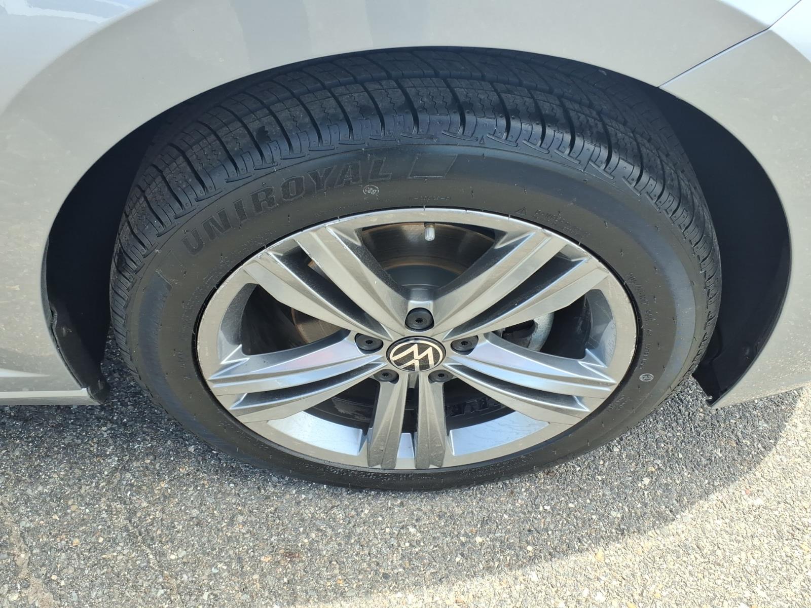 used 2024 Volkswagen Jetta car, priced at $22,337