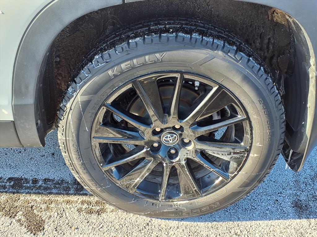 used 2019 Toyota Highlander car, priced at $28,888