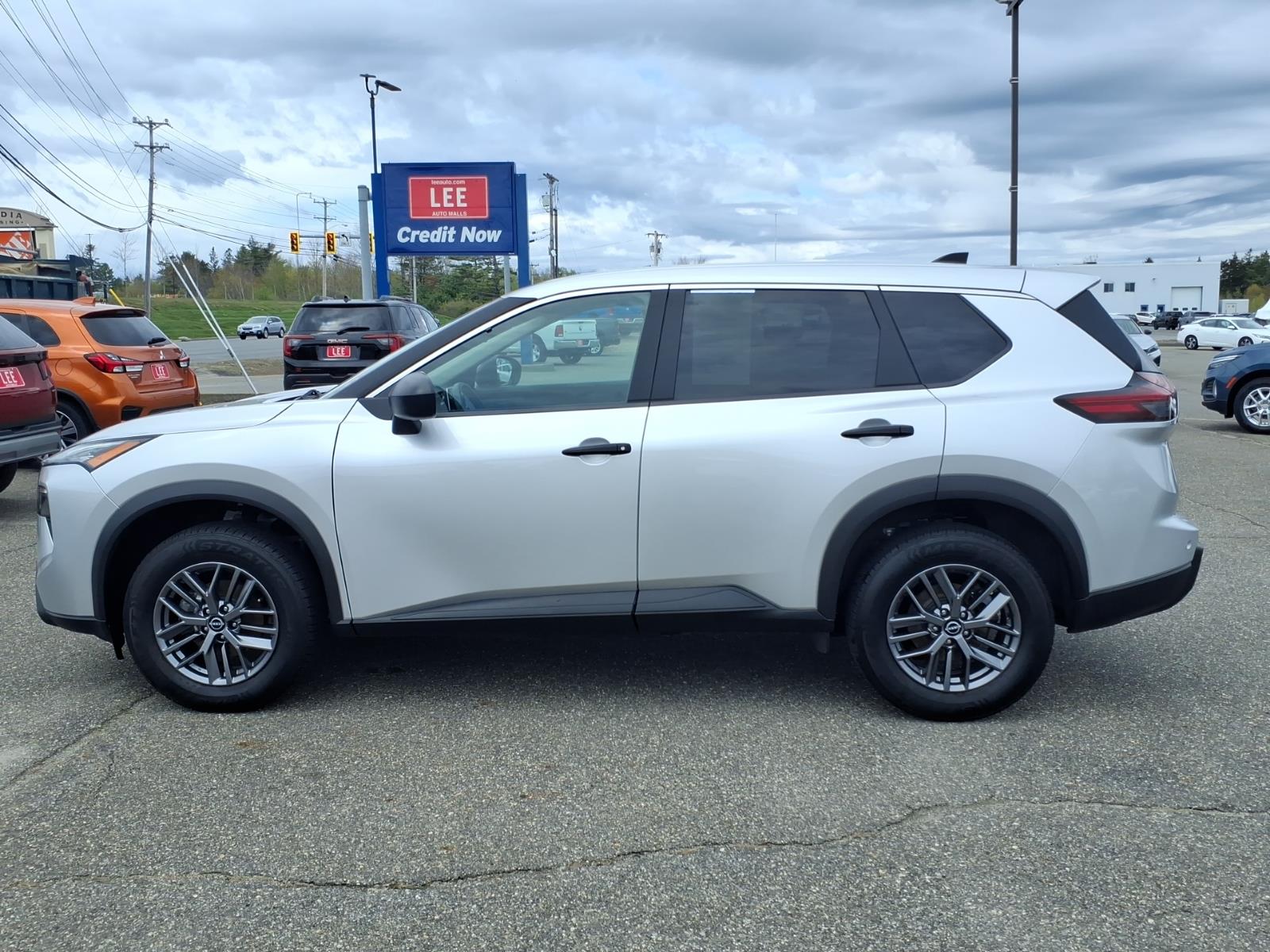 used 2024 Nissan Rogue car, priced at $22,426