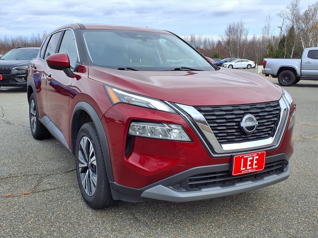 2023 Nissan Rogue SV photo 2