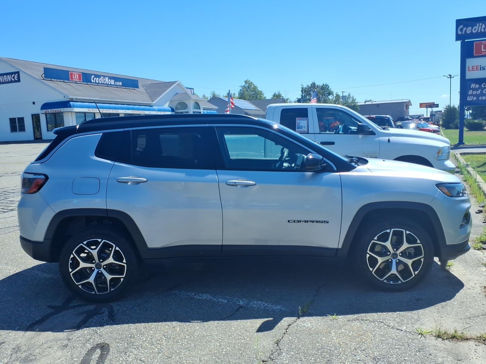 2025 Jeep Compass Limited - Photo 4