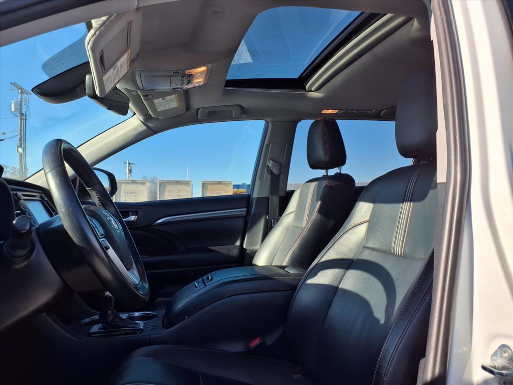 used 2019 Toyota Highlander car, priced at $28,888