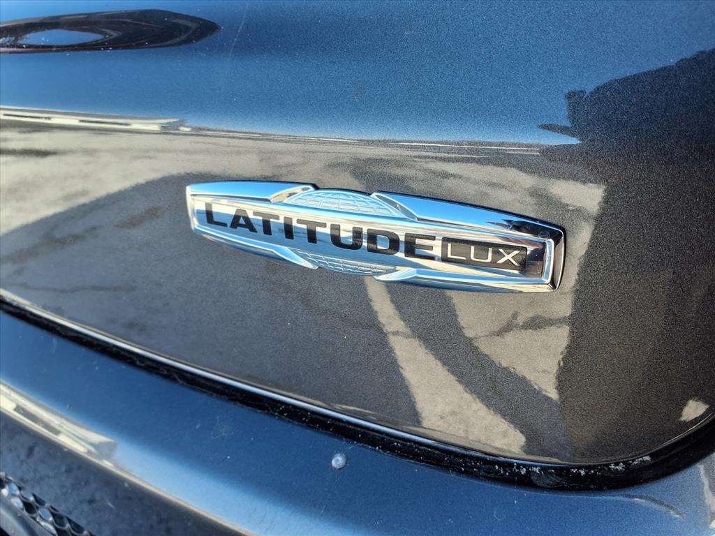 used 2022 Jeep Compass car, priced at $24,995