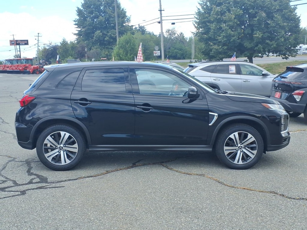 Used 2024 Mitsubishi Outlander Sport 2.0 SE SUV