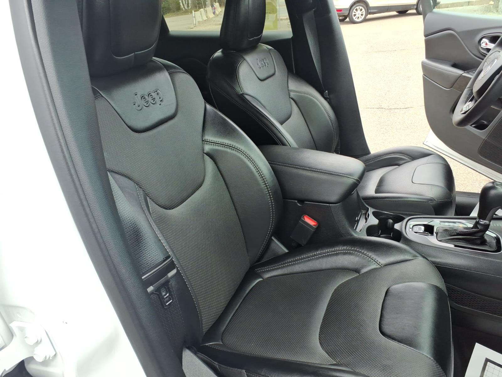 used 2023 Jeep Cherokee car, priced at $25,426