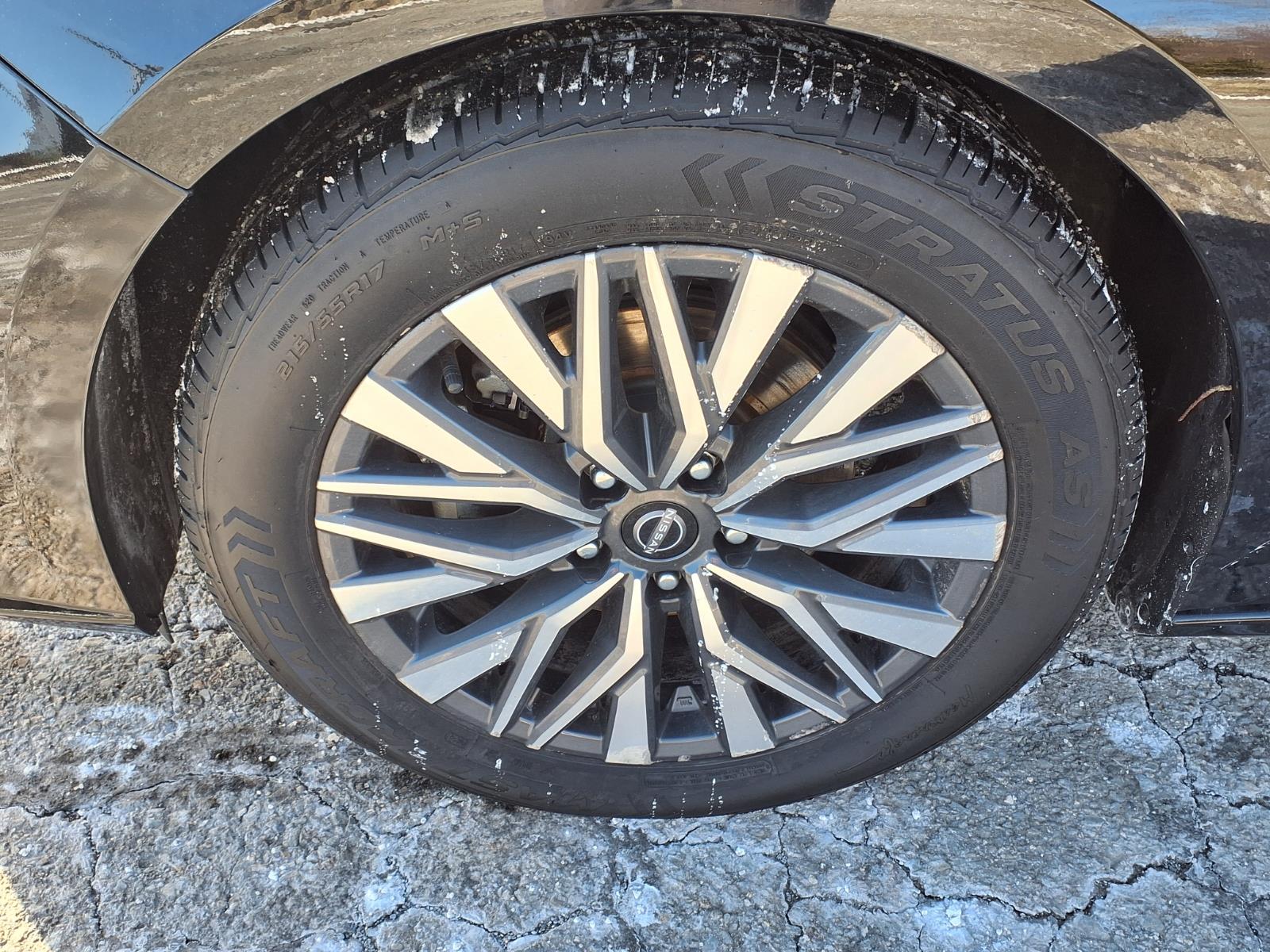 used 2023 Nissan Altima car, priced at $20,555